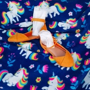 Old Navy NWOT Toddler's Ankle Wrap Mustard Color Sandals